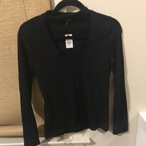 Black long sleeve scoop neck